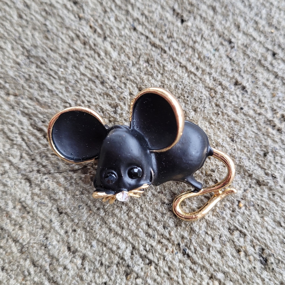 Mouse Brooch NWT